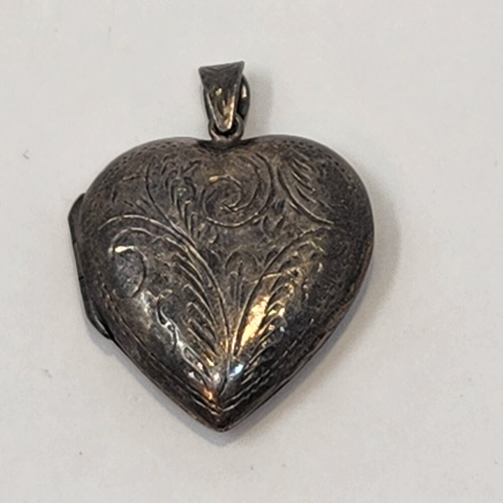 Sterling Silver Puffy Heart Locket Pendant Vintage Keepsake Swirl Engraved
